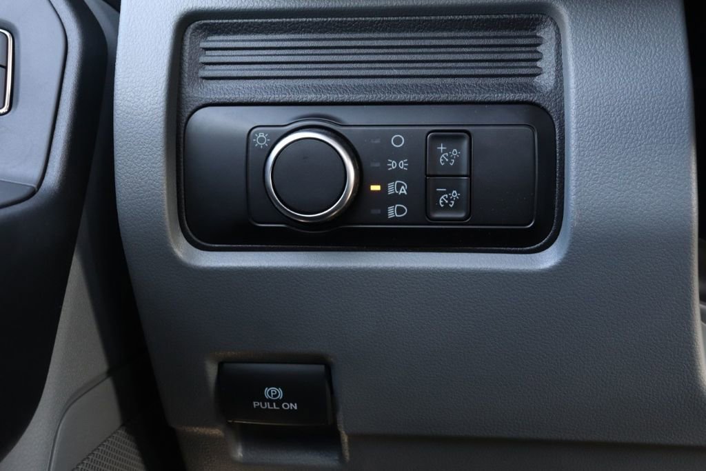 New 2025 Ford F550 4x4 Regular Cab Super Duty image 17