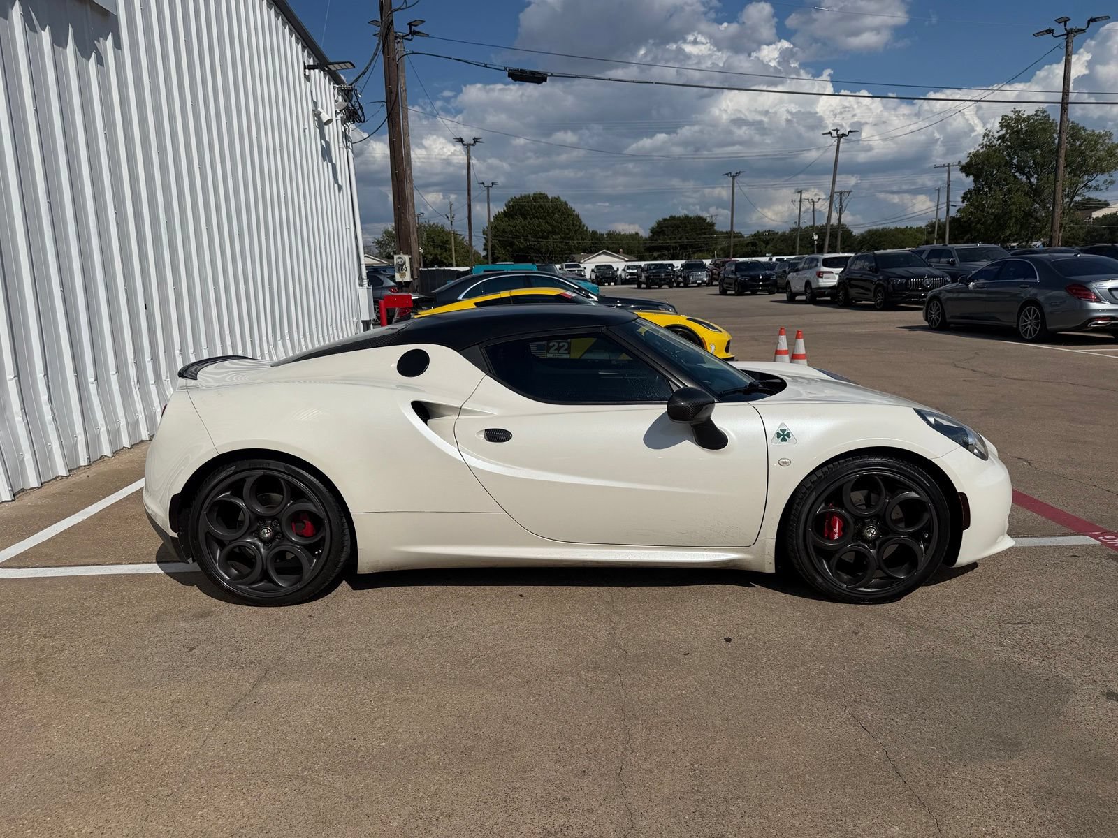 Used 2016 Alfa Romeo 4C Coupe w/ Coupe Track Package 1 RWD image 8