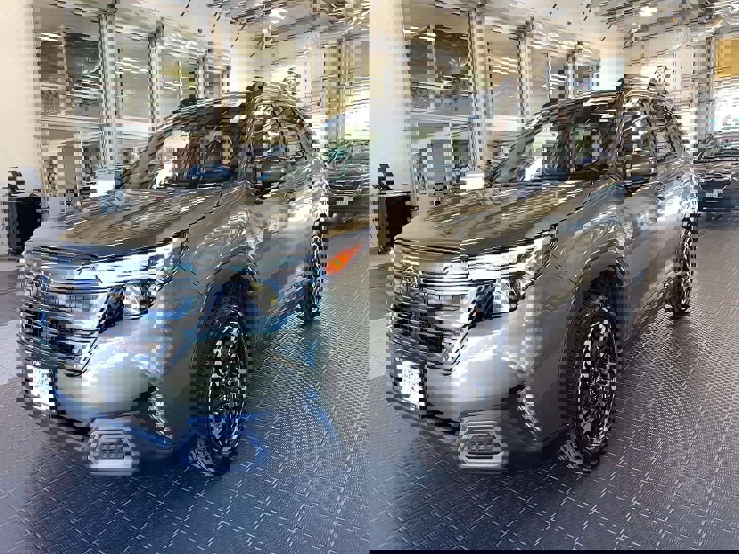 Used 2025 Subaru Forester Limited image 2