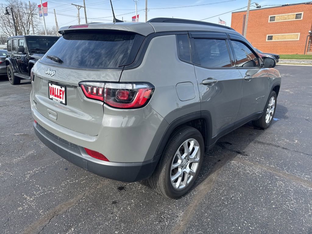 Used 2023 Jeep Compass Latitude AWD/4WD image 10