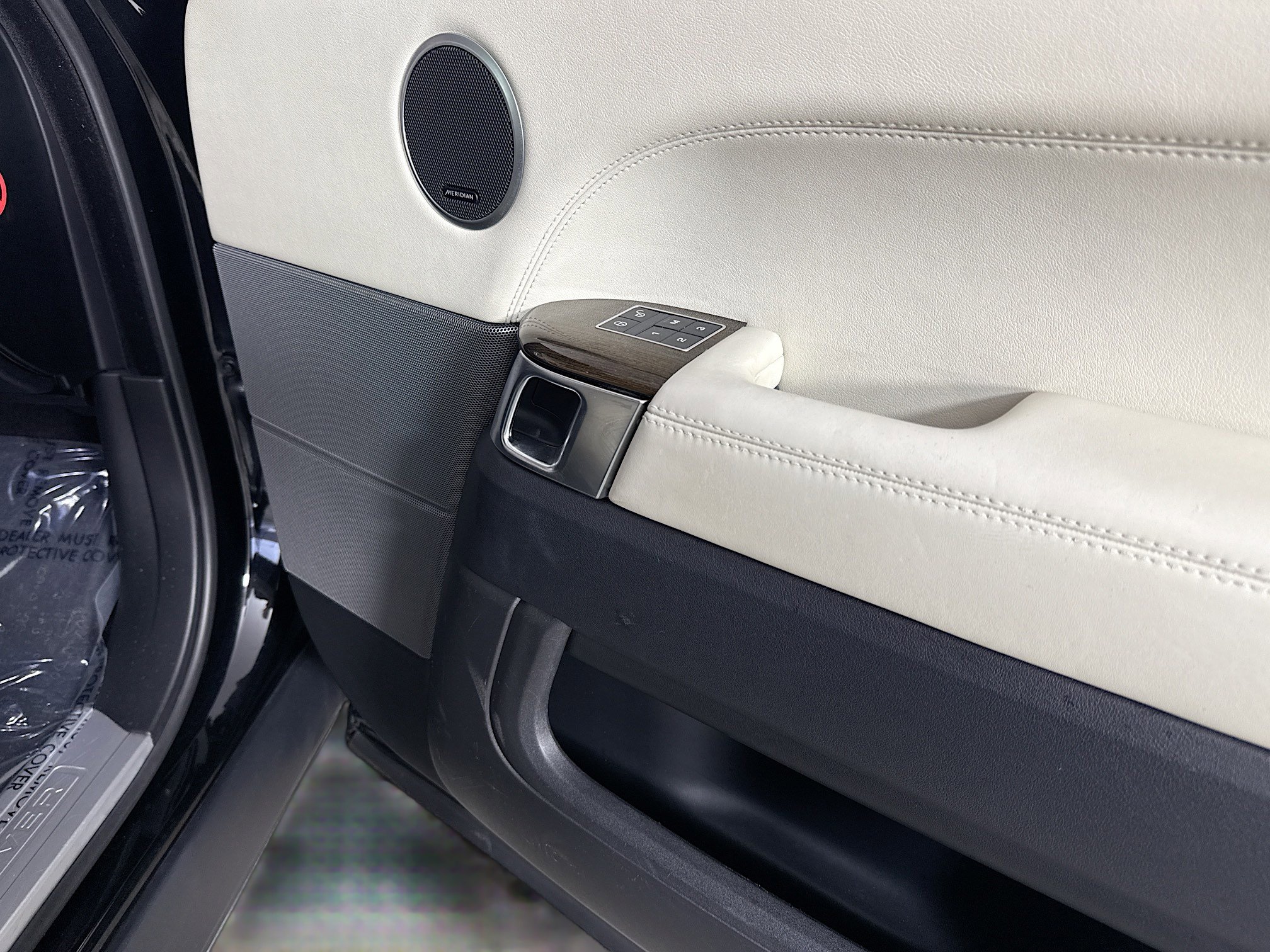 Used 2016 Land Rover Range Rover Sport Supercharged image 29