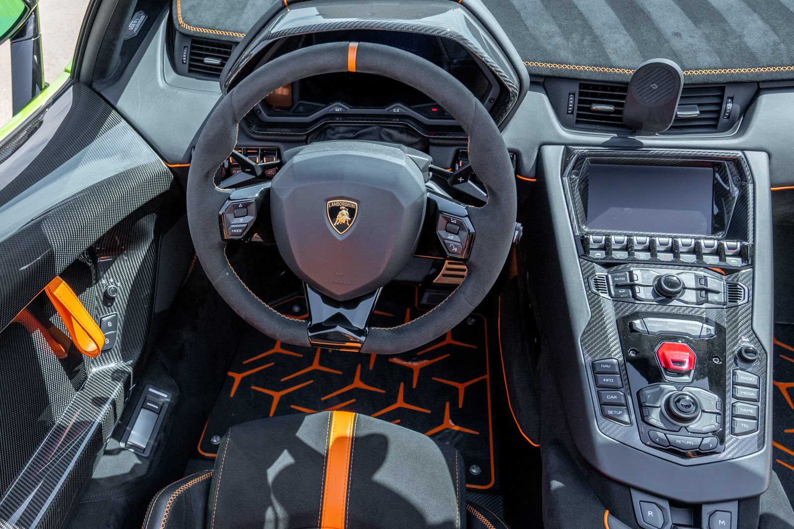 Used 2021 Lamborghini Aventador SVJ AWD/4WD image 27