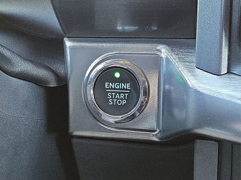 Used 2023 Ford F150 Lariat w/ Trailer Tow Package image 31