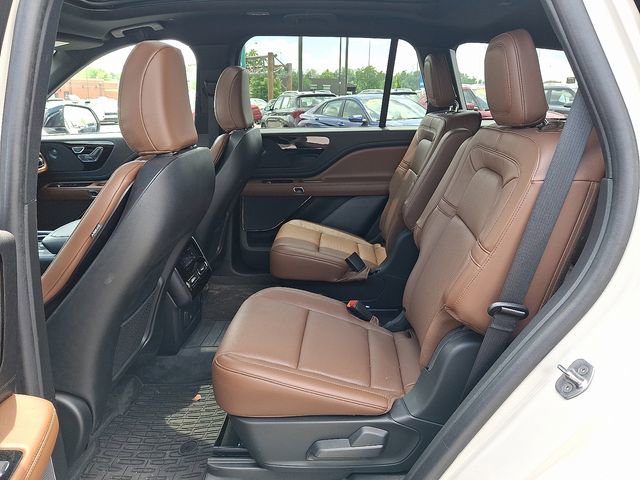 Used 2024 Lincoln Aviator Reserve w/ Elements Package Plus AWD/4WD image 10