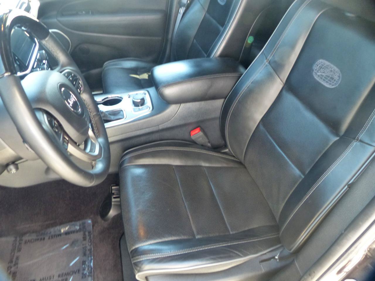 Used 2019 Jeep Grand Cherokee Overland AWD/4WD image 18