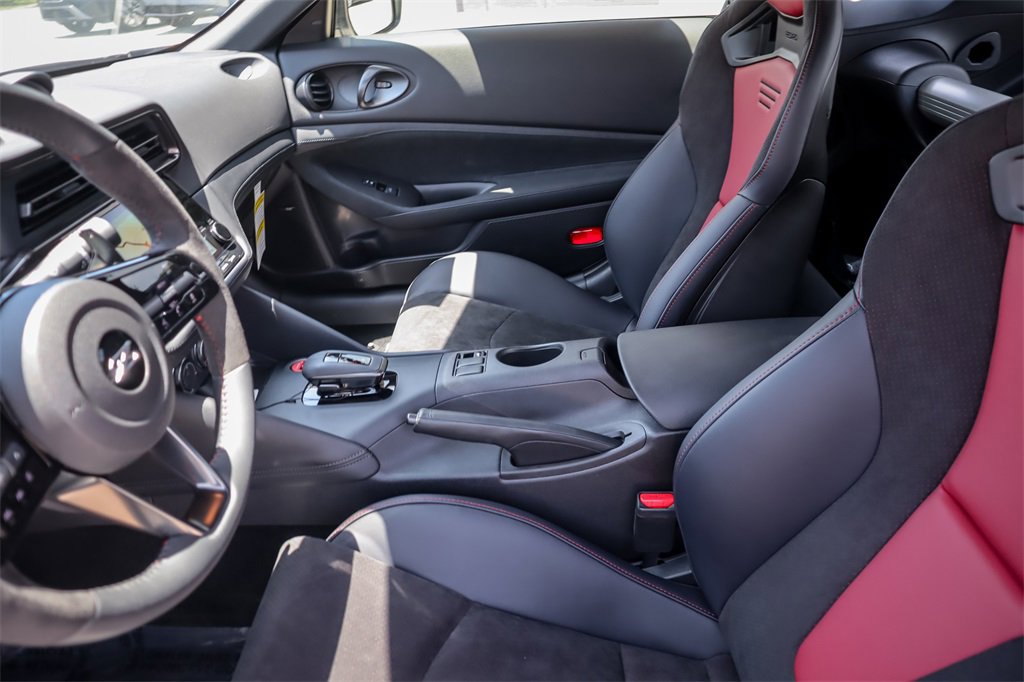 New 2025 Nissan Z NISMO w/ Floor Mat Package image 7