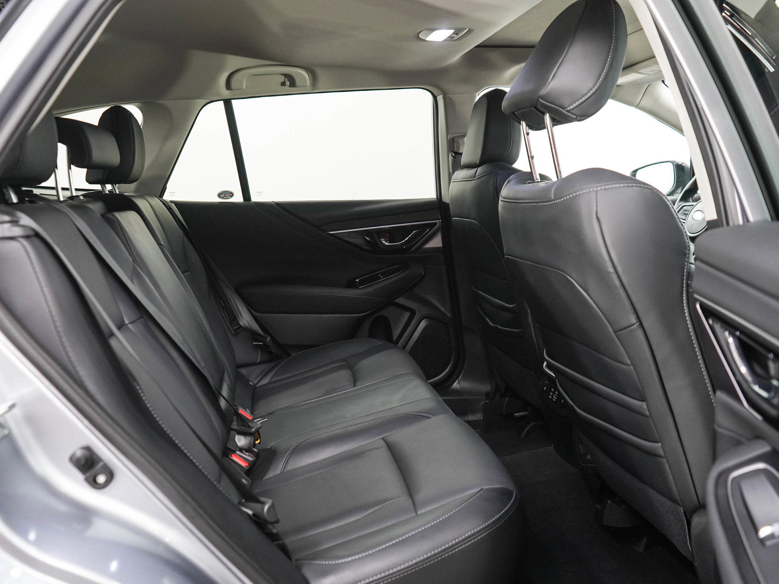 Used 2024 Subaru Outback Limited AWD/4WD image 12