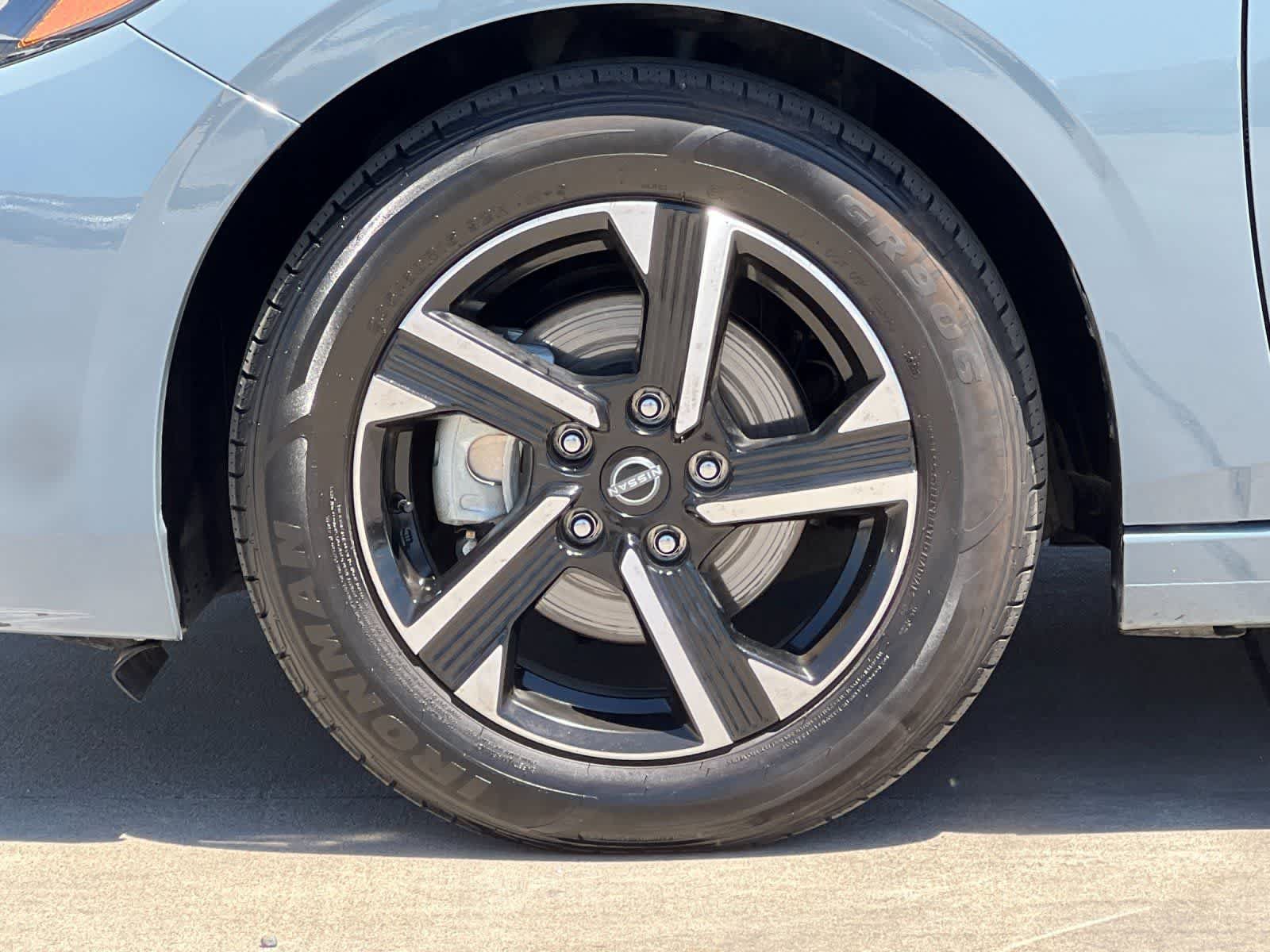 Used 2025 Nissan Sentra SV FWD image 26