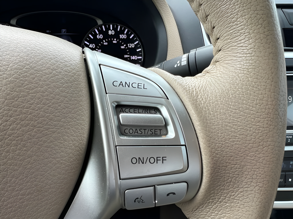 Used 2016 Nissan Altima 2.5 SV FWD image 22