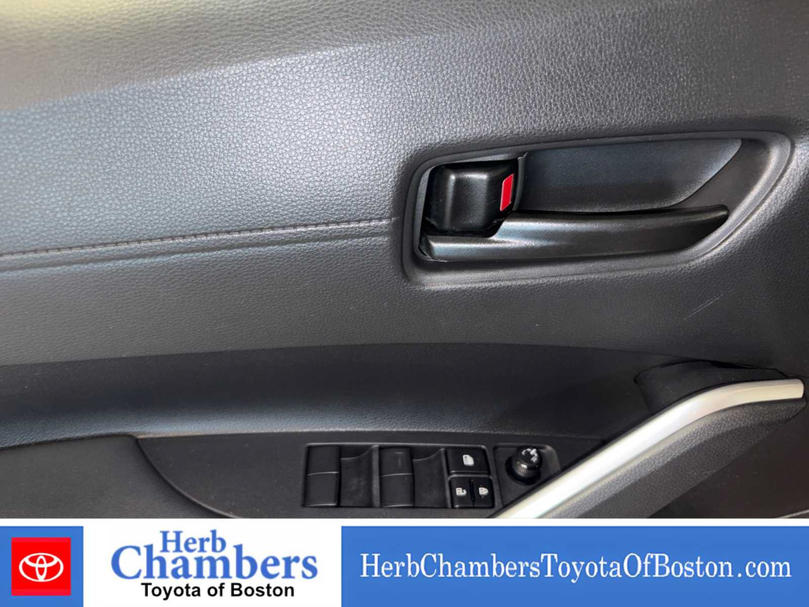 Used 2023 Toyota Corolla Cross AWD Hybrid image 14