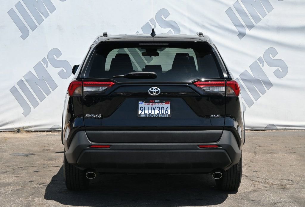 Used 2024 Toyota RAV4 XLE image 5