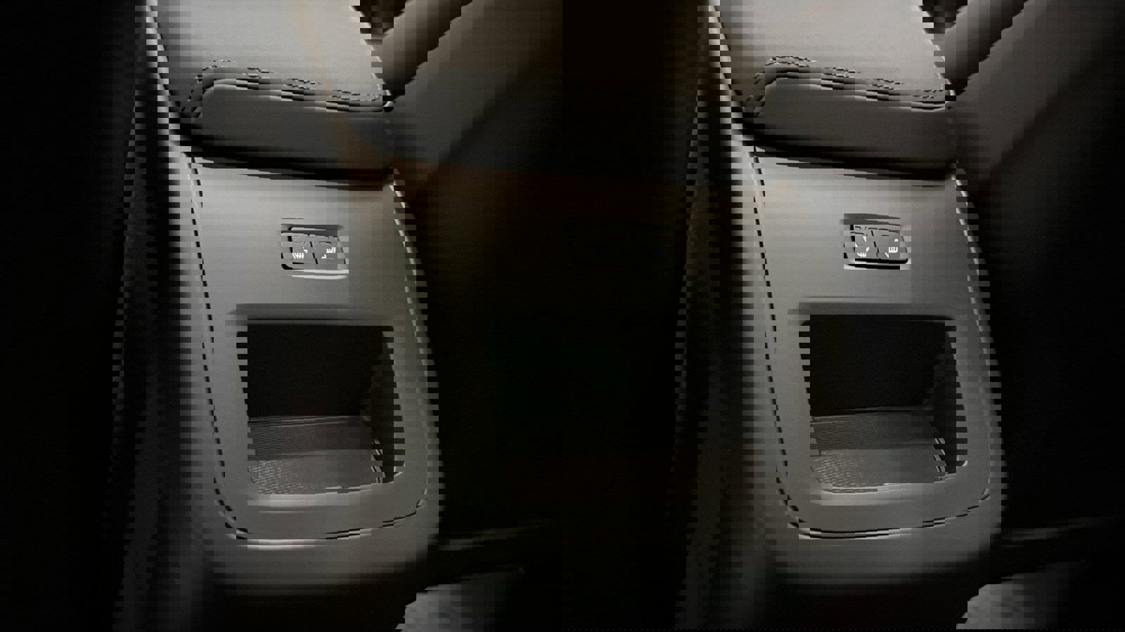 New 2026 Volvo XC60 T8 Plus w/ Protection Package Premier image 28