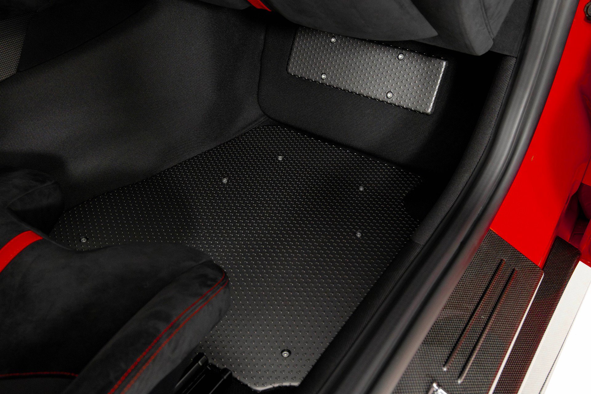 Used 2017 Ferrari F12tdf image 39