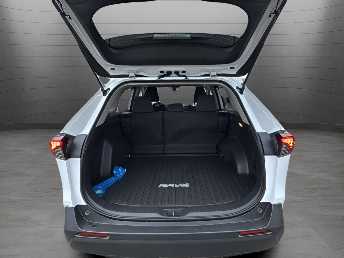 New 2025 Toyota RAV4 LE image 7
