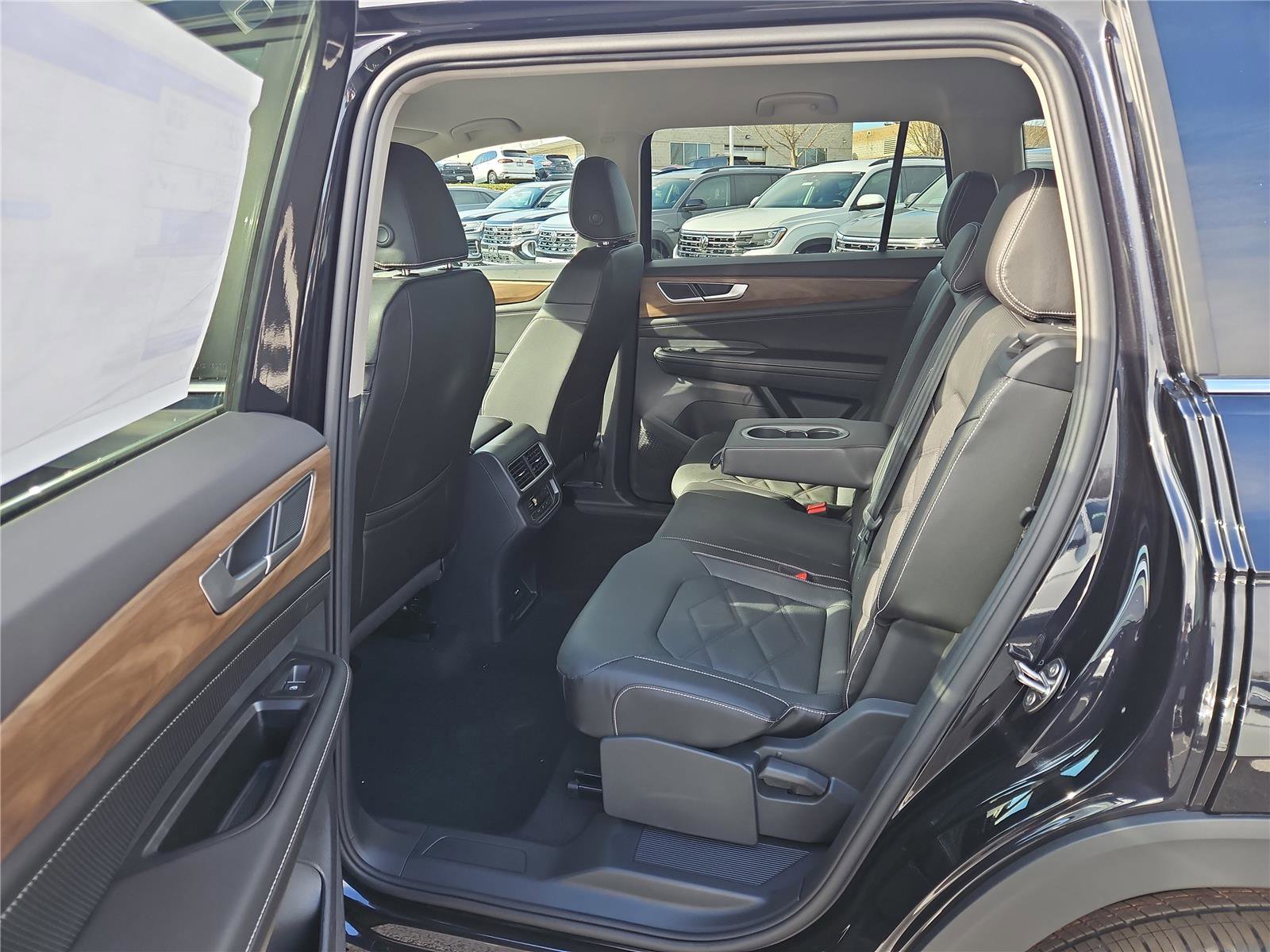 New 2026 Volkswagen Atlas SE image 24