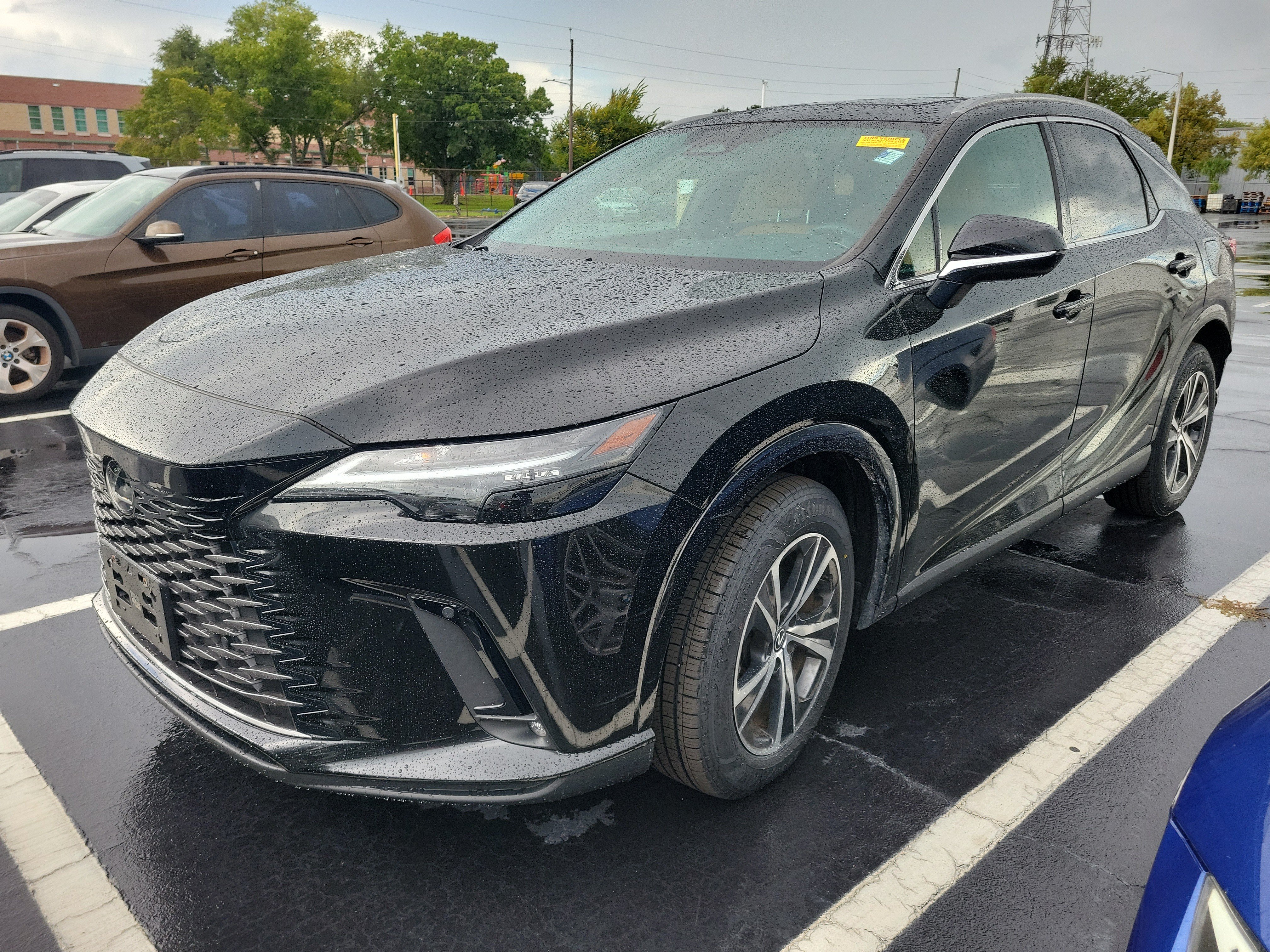 Used 2023 Lexus RX 350 Premium w/ Accessory Package AWD/4WD image 1