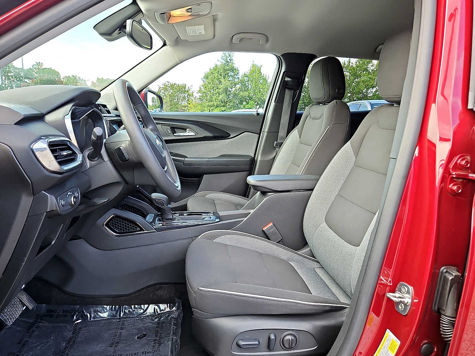 Used 2023 Chevrolet TrailBlazer LT w/ Convenience Package AWD/4WD image 13