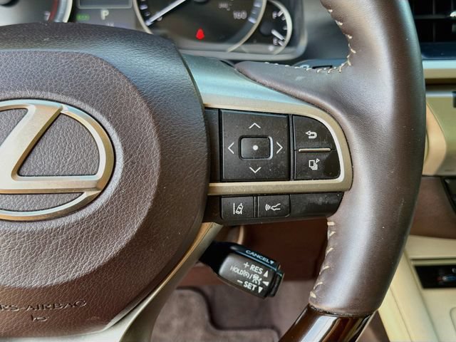 Used 2017 Lexus ES 350 w/ Ultra Luxury Package FWD image 37