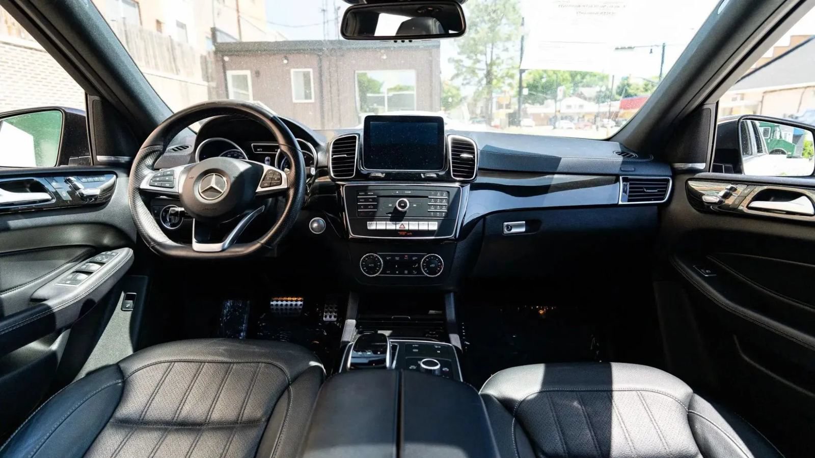 Used 2017 Mercedes-Benz GLE 43 AMG 4MATIC w/ Premium 2 Package image 26