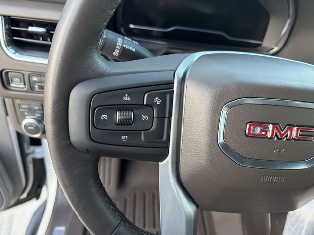 Used 2023 GMC Yukon SLT AWD/4WD image 17