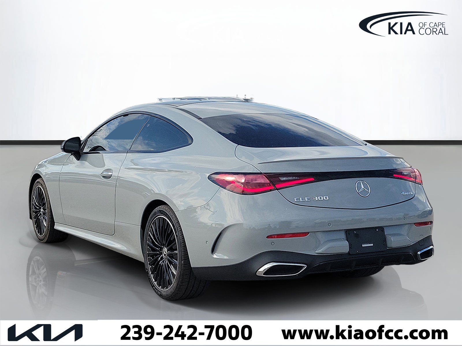 Used 2024 Mercedes-Benz CLE 300 4MATIC Coupe image 4