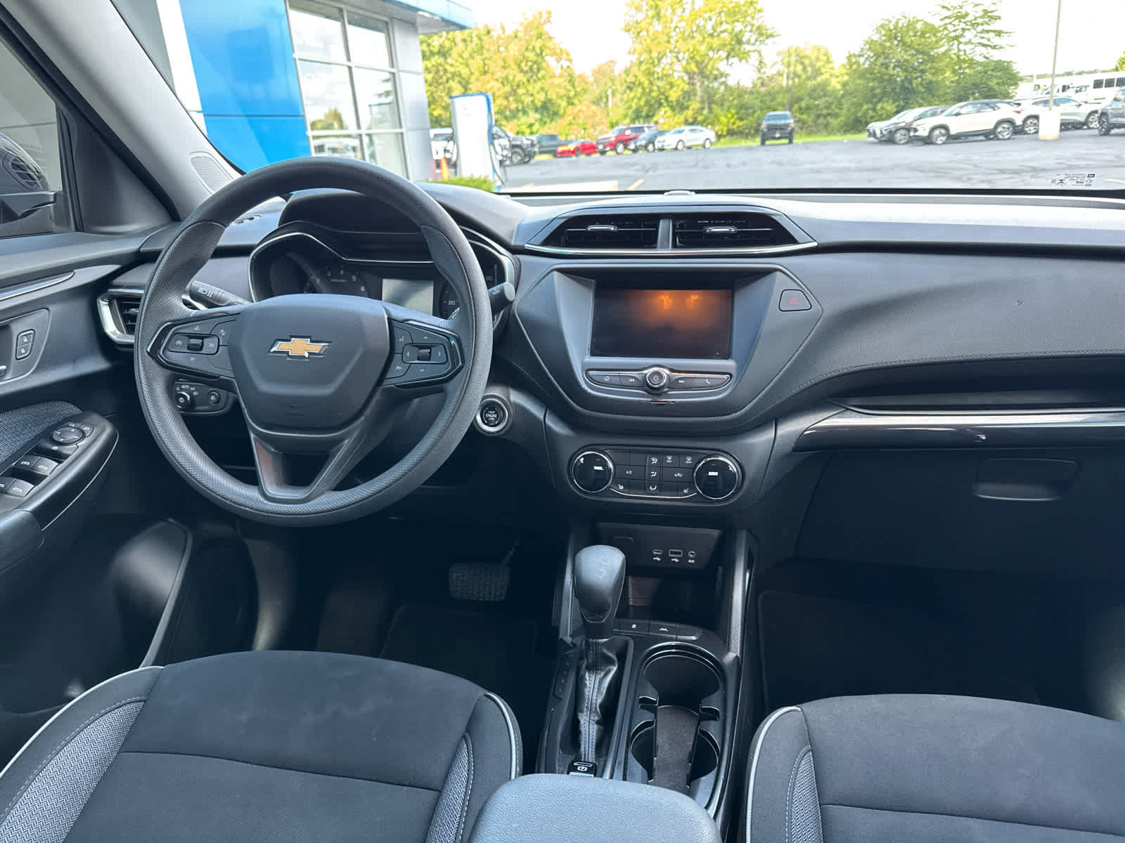 Used 2023 Chevrolet TrailBlazer LT FWD image 6