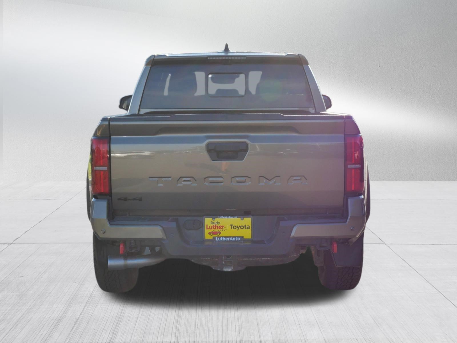 Used 2024 Toyota Tacoma TRD Off-Road w/ TRD Off Road Premium Package AWD/4WD image 6