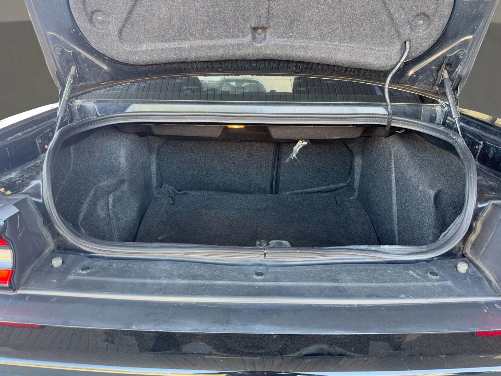 Used 2019 Dodge Challenger SXT image 14