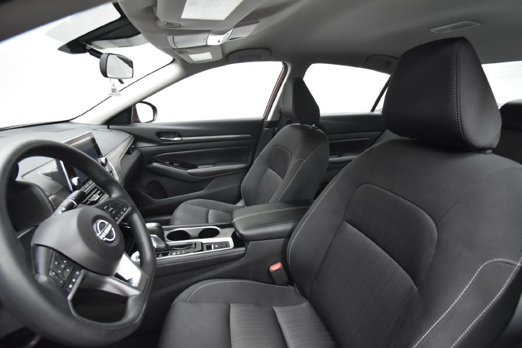 Used 2023 Nissan Altima 2.5 SV AWD/4WD image 8