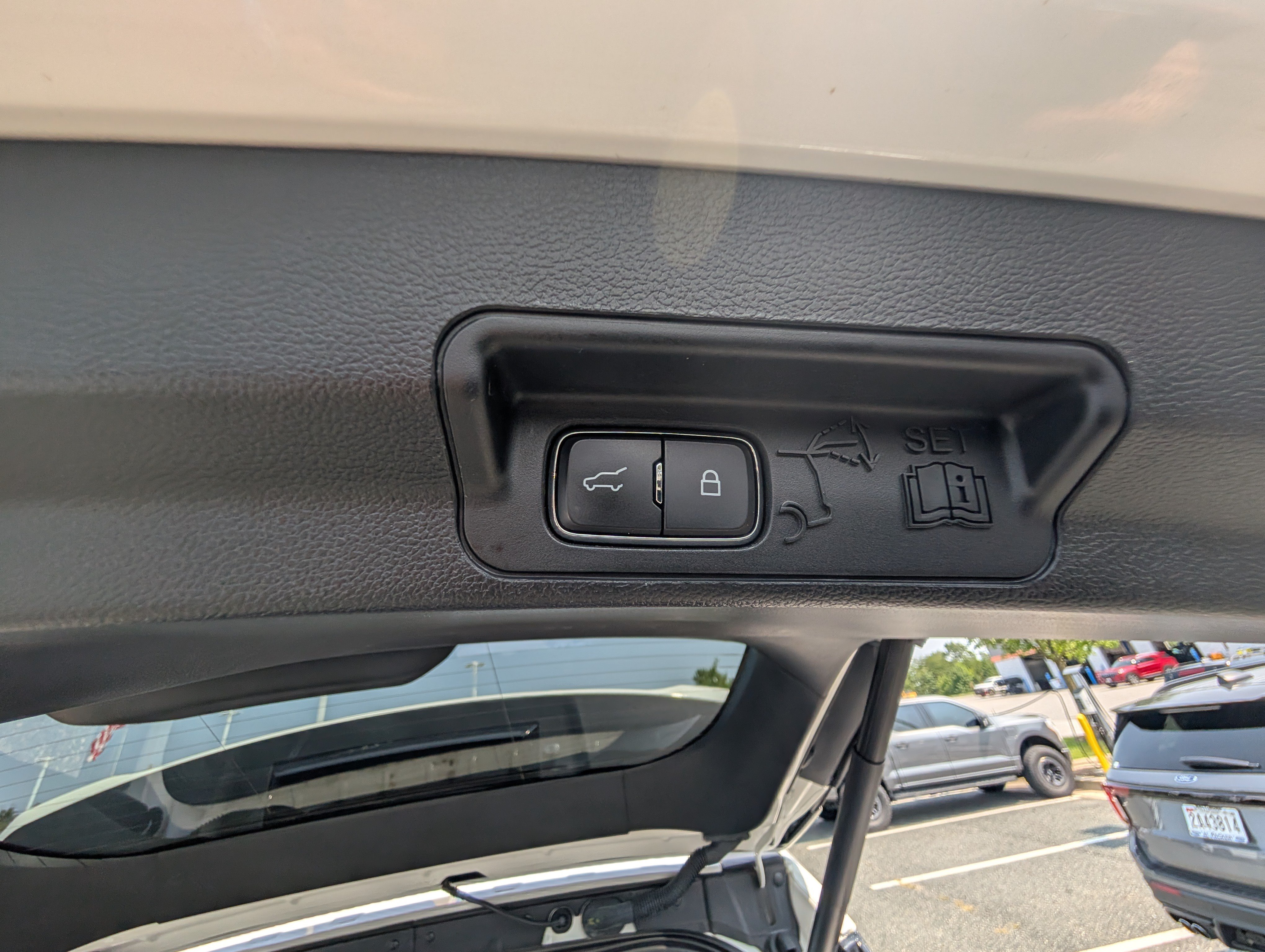 Certified 2020 Ford Explorer ST AWD/4WD image 14