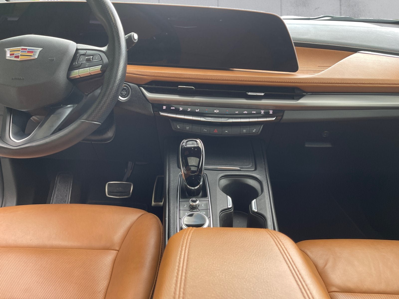 Used 2025 Cadillac XT4 Sport AWD/4WD image 12