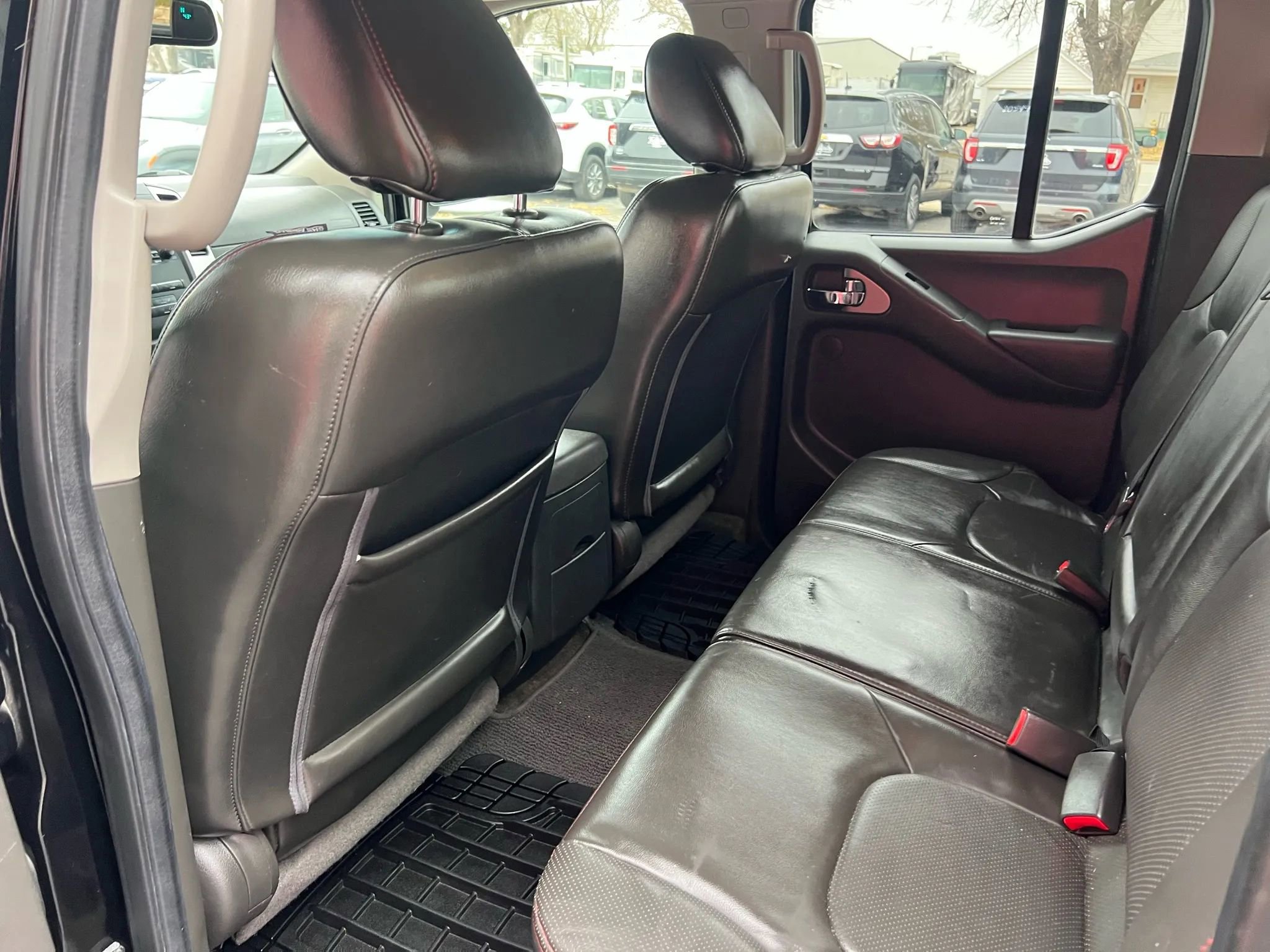 Used 2012 Nissan Frontier PRO-4X w/ Pro-4x Luxury Pkg image 12