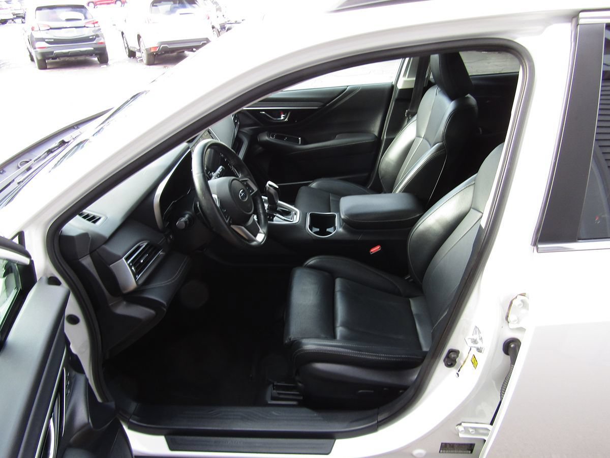 Used 2022 Subaru Outback Limited w/ Popular Package #2 AWD/4WD image 4