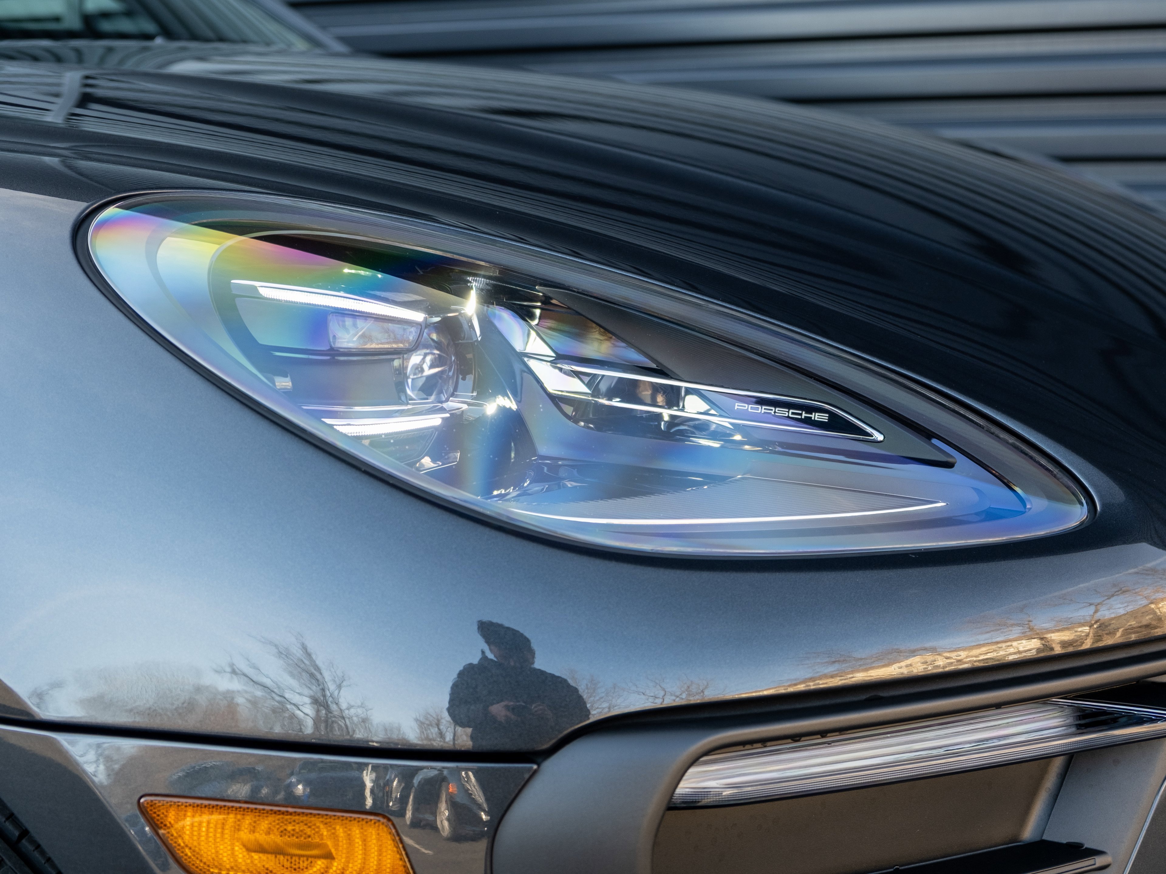 Certified 2025 Porsche Macan image 34