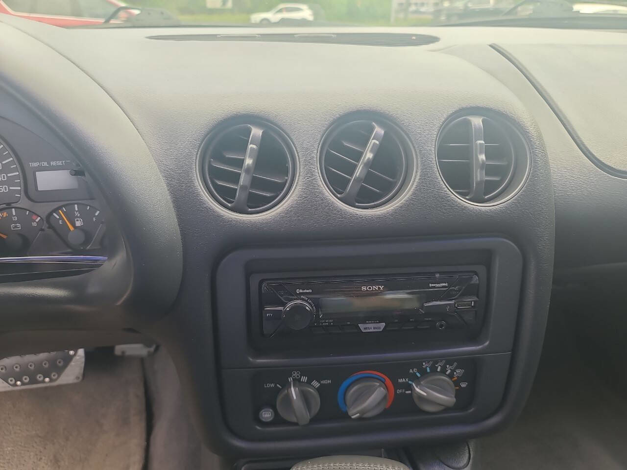 Used 1999 Pontiac Firebird Formula w/ Security Pkg RWD image 19