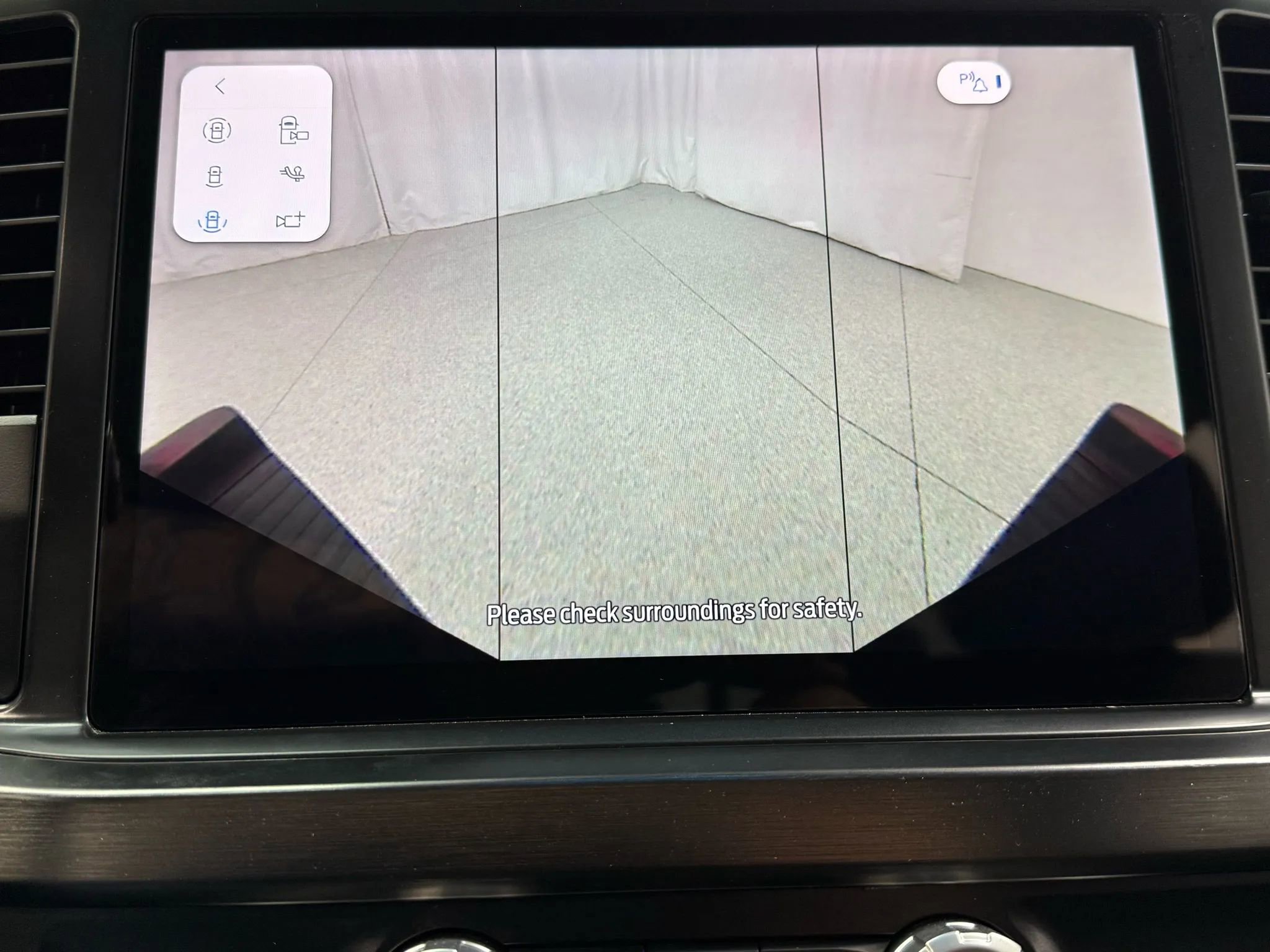 Used 2024 Ford F350 Lariat image 28