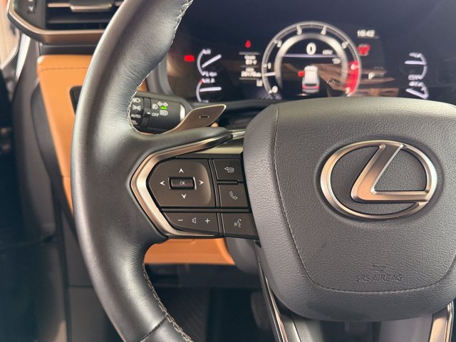 Certified 2024 Lexus LX 600 4WD w/ Interior Upgrade Package image 15