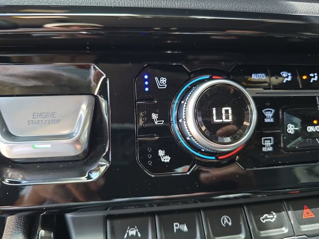 Used 2025 GMC Sierra 1500 AT4 w/ AT4 Premium Package AWD/4WD image 22