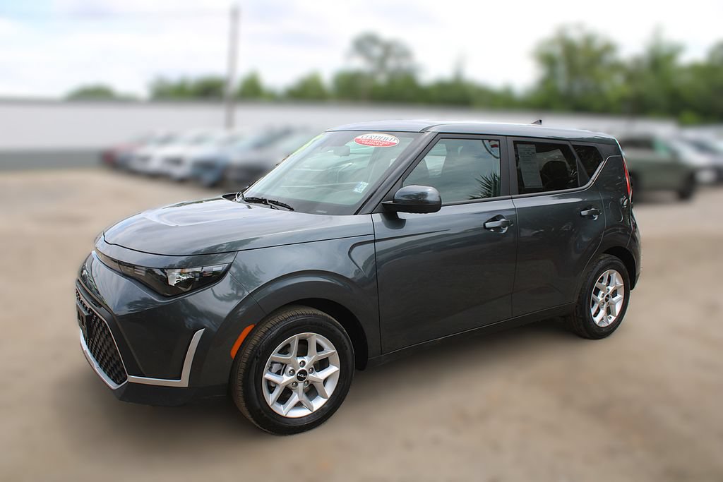 Certified 2025 Kia Soul LX FWD image 14