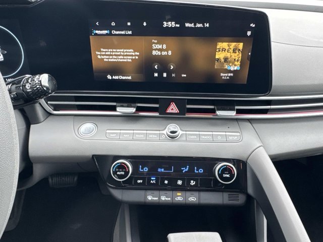 Used 2024 Hyundai Elantra SEL image 27