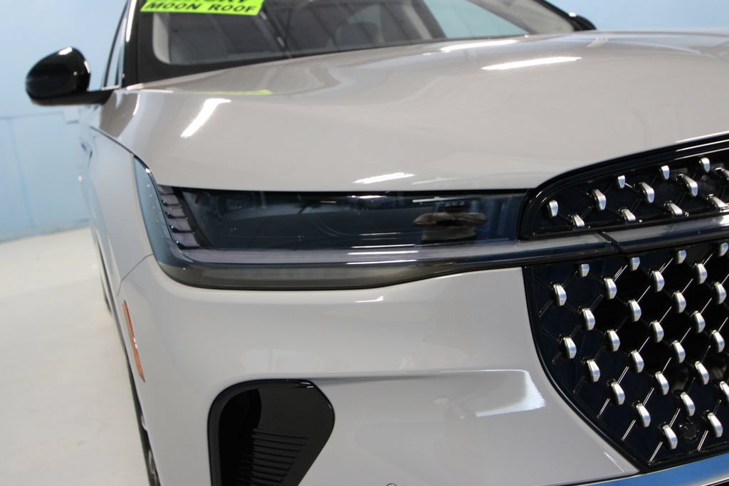 Used 2026 Lincoln Nautilus Reserve AWD/4WD image 43