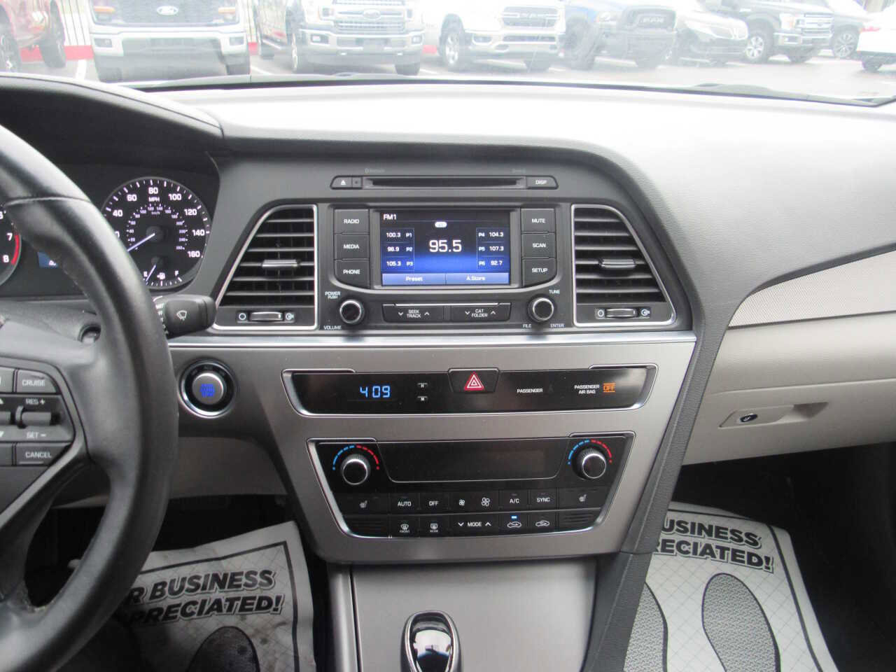 Used 2015 Hyundai Sonata Sport w/ Option Group 03 image 13