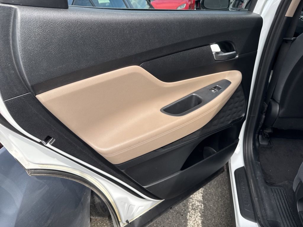 Used 2019 Hyundai Santa Fe SE FWD image 11