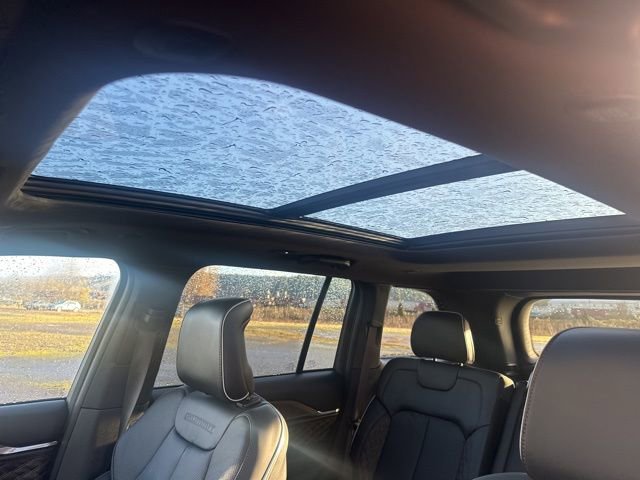 New 2025 Jeep Grand Cherokee Summit image 13