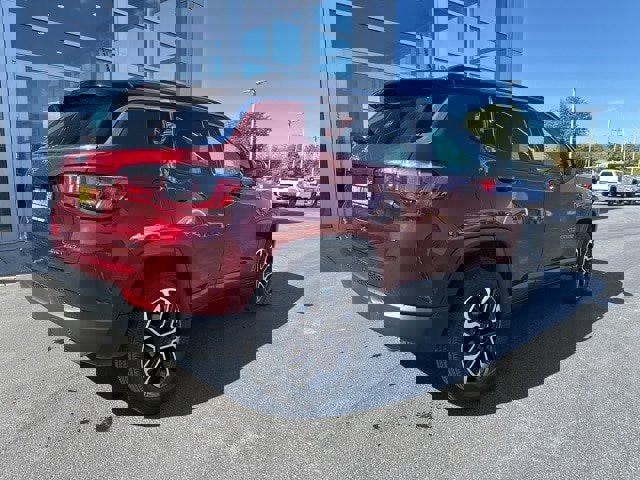 Used 2022 Jeep Compass Limited image 11