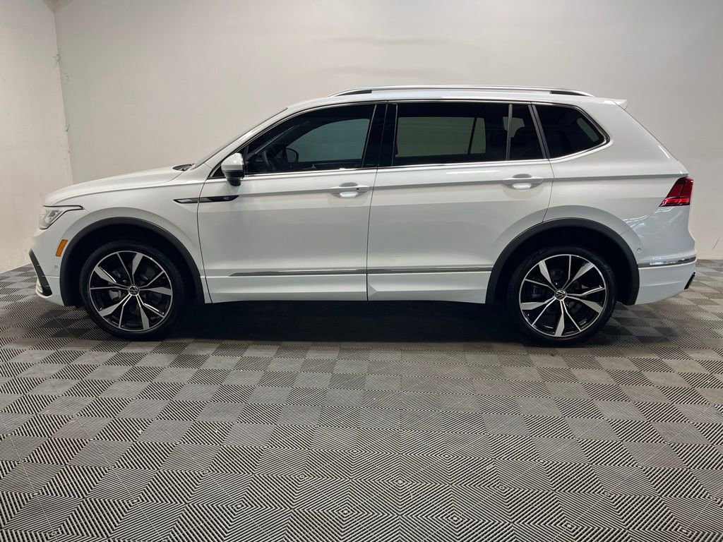 Used 2023 Volkswagen Tiguan SEL R-Line image 27