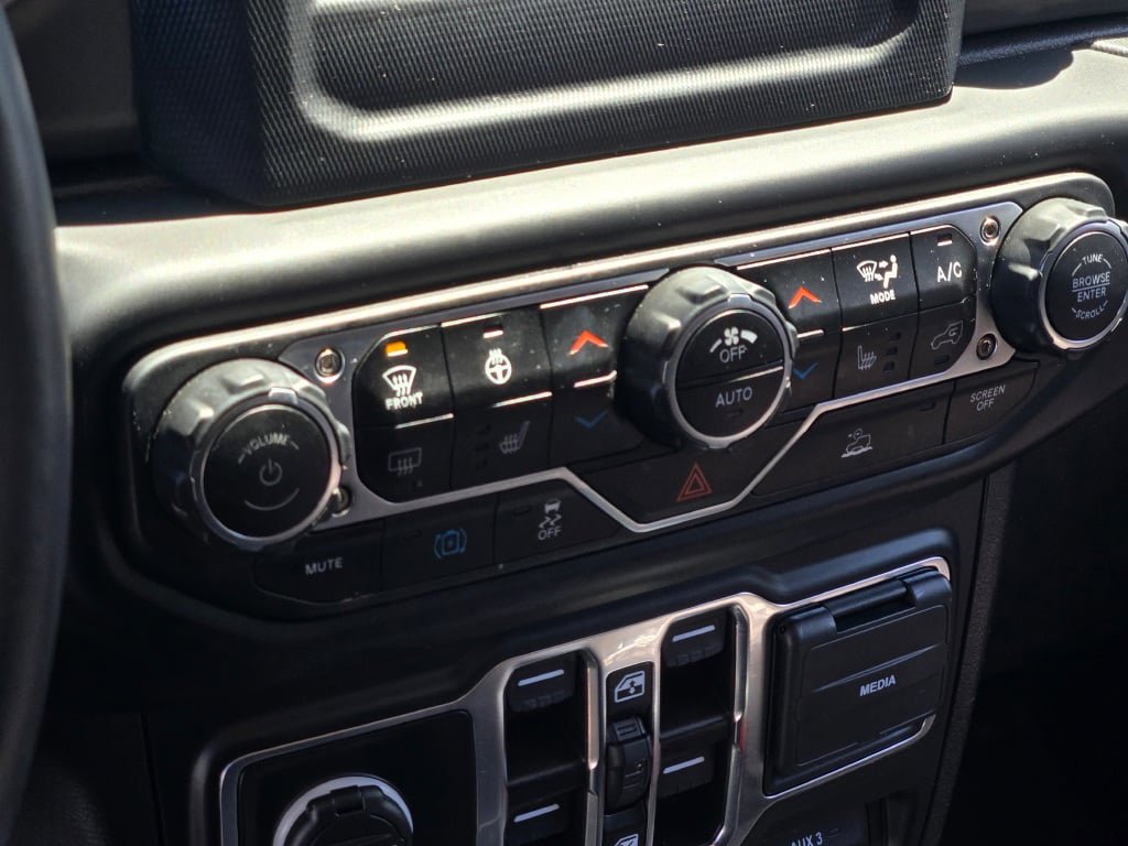 Used 2023 Jeep Wrangler Unlimited w/ Cold Weather Group AWD/4WD image 25