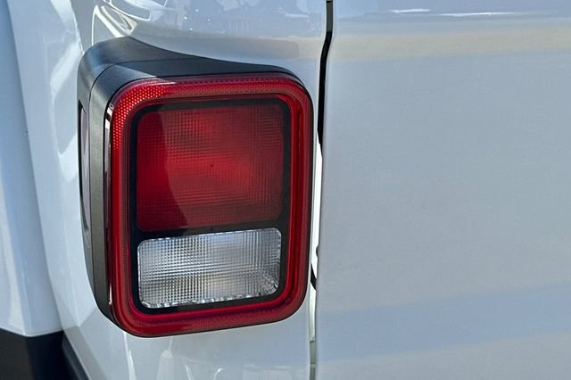 Used 2022 Jeep Gladiator Mojave image 13