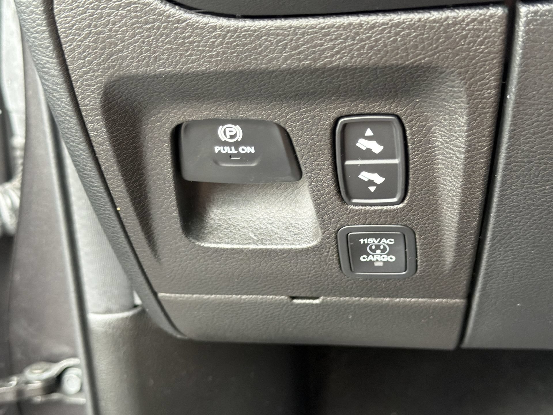 Used 2022 RAM 1500 Limited AWD/4WD image 18