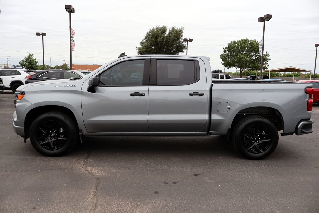 Used 2024 Chevrolet Silverado 1500 Custom RWD image 2
